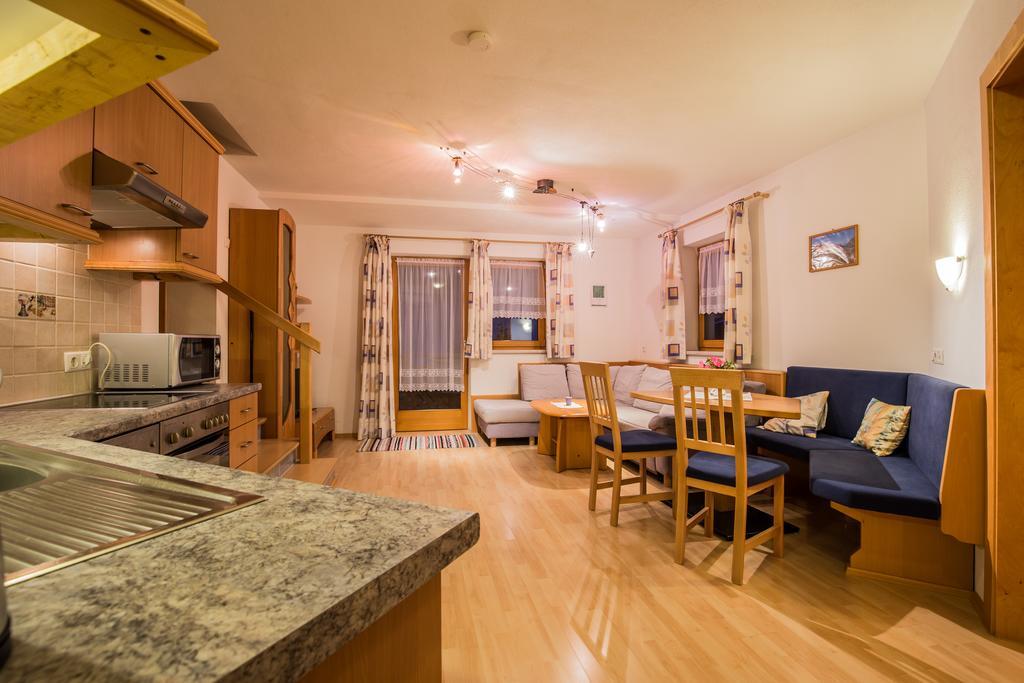 Apartamento Haus Alpengruss Neustift im Stubaital Exterior foto