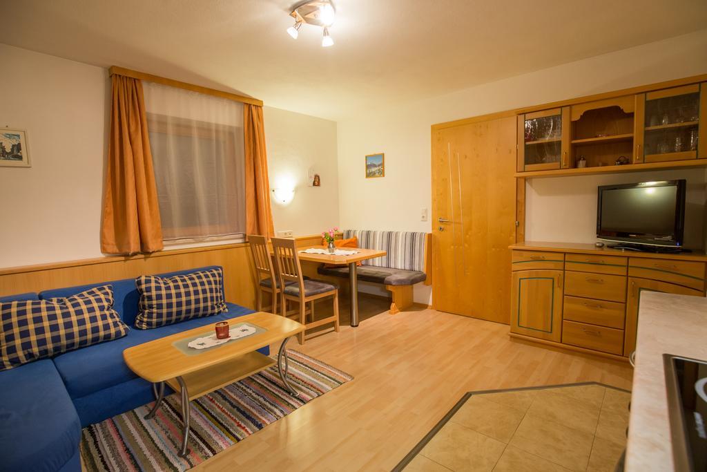 Apartamento Haus Alpengruss Neustift im Stubaital Exterior foto